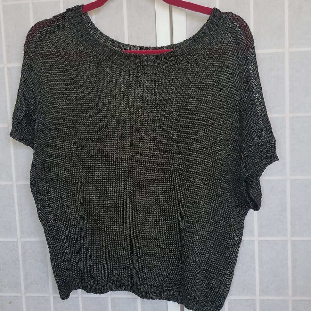 Vince metalic top